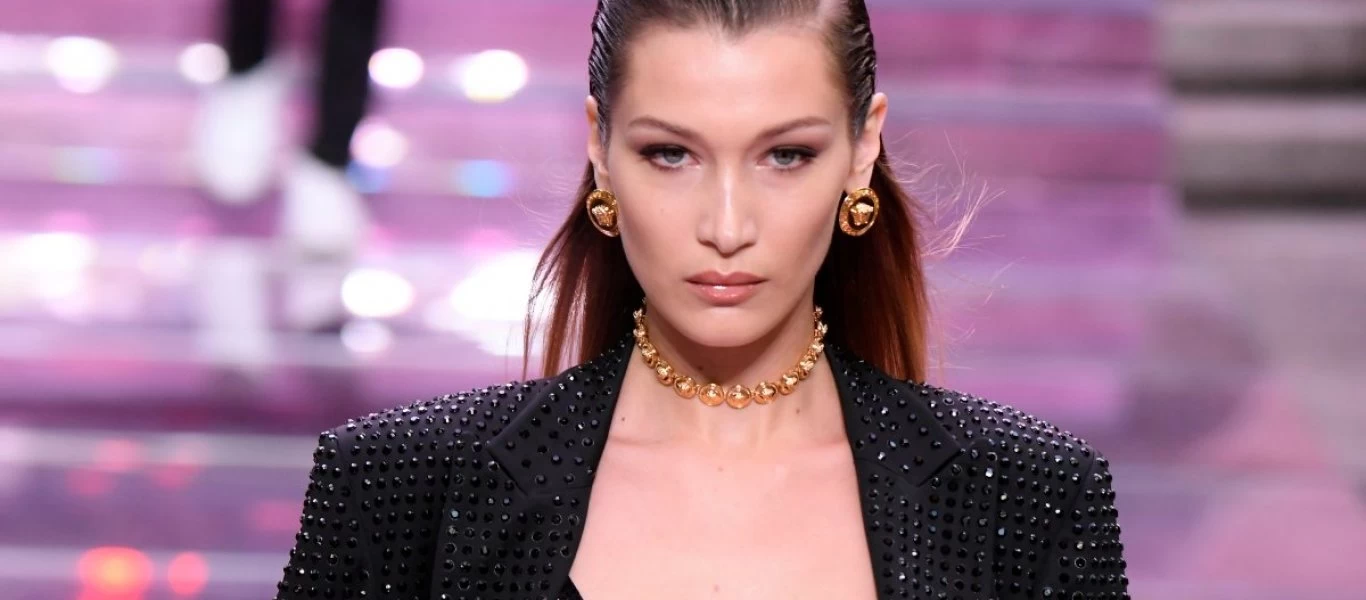 Bella Hadid: Έκλεισε τα 24 και «ξεσάλωσε» με τις κολλητές της στο ιδιωτικό της αεροπλάνο (φωτο)